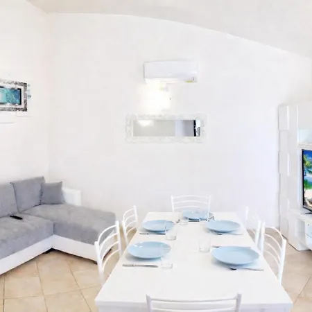 International House Dom wakacyjny San Teodoro (Sardinia)