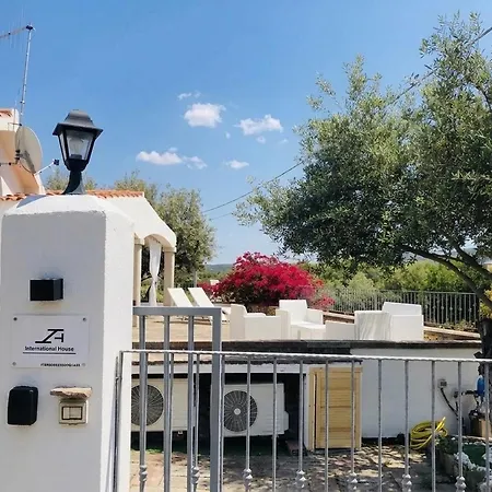 International House Dom wakacyjny San Teodoro (Sardinia)