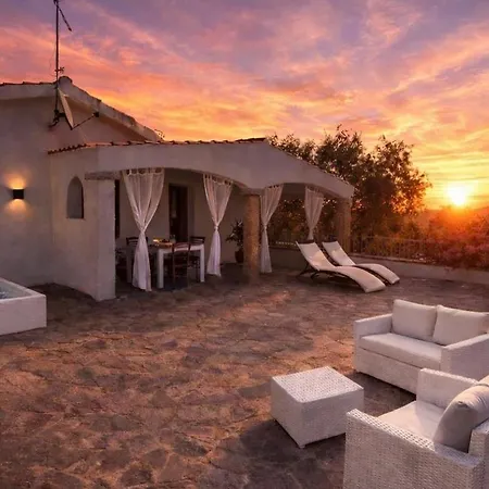 International House * San Teodoro (Sardinia)